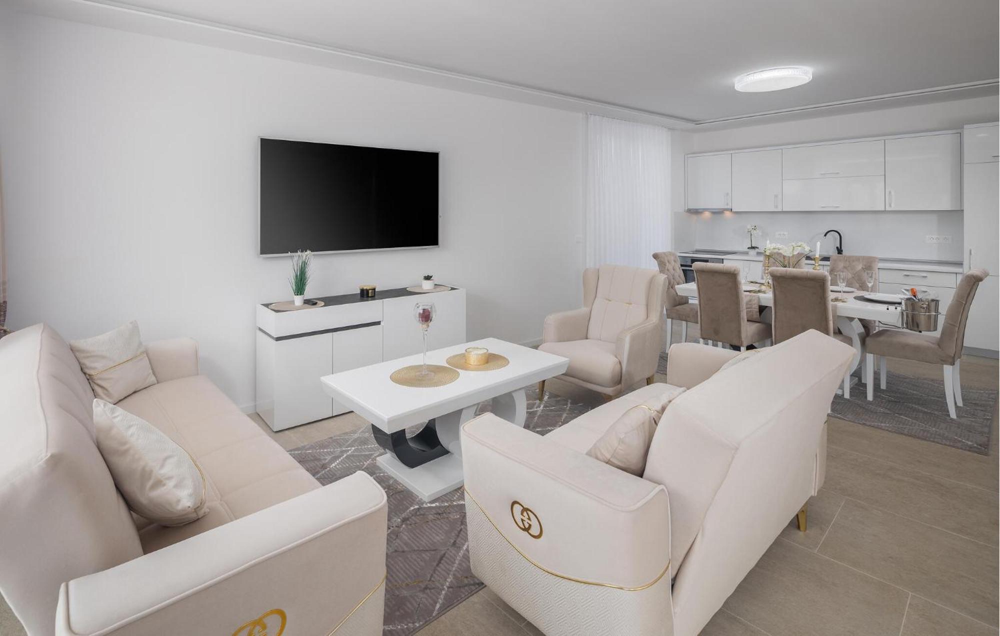 Holiday home Lovely In Vrvari With Sauna Porec