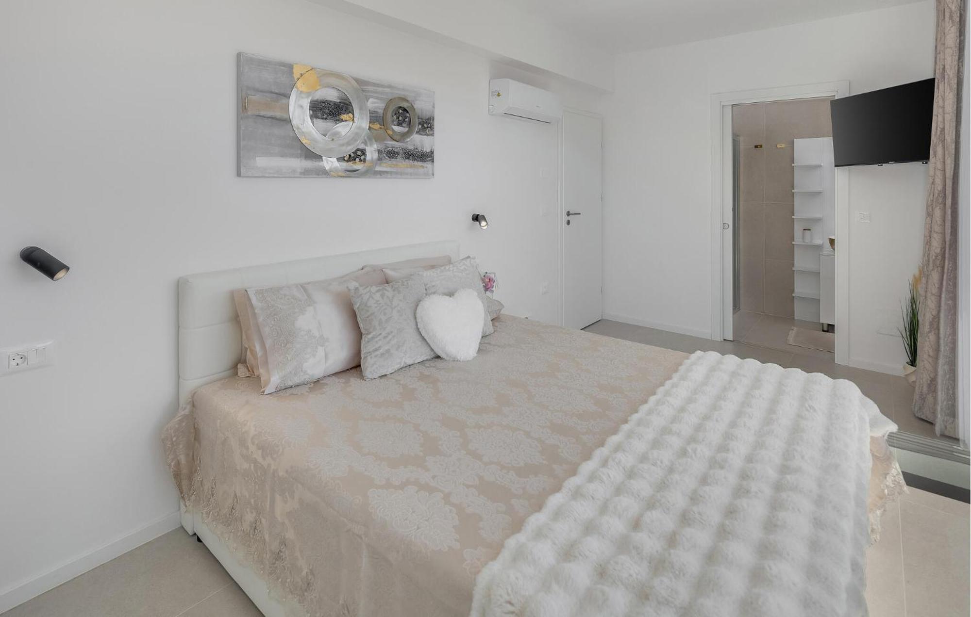 Holiday home Lovely In Vrvari With Sauna Porec